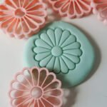 MĪCI voolimismassi lõikevorm, roosa lill